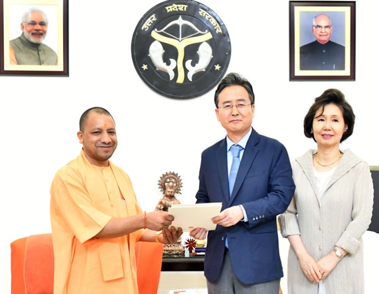 chief minister yogi meets korean ambassador