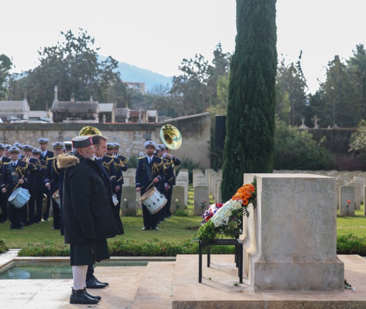 modi and macron paid emotional tribute to the martyrs