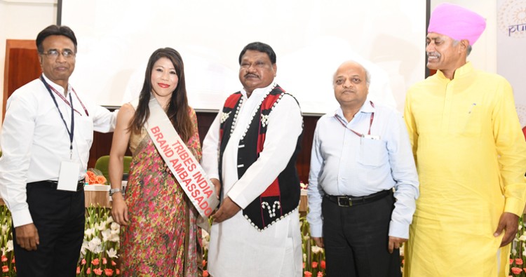 jual oram launching the world boxing champion mary kom as brand ambassador of tribes india