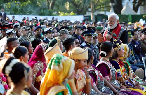 pm's interaction with republic day parade artists