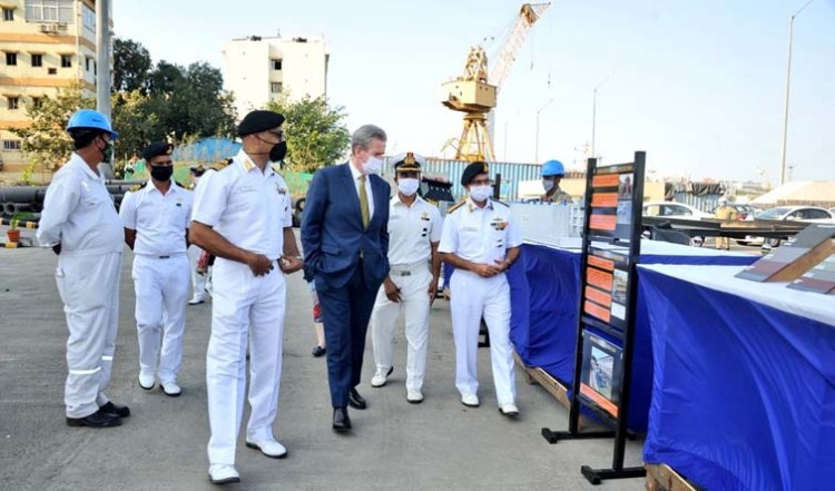 australian high commissioner visits aircraft carrier dock at wnc