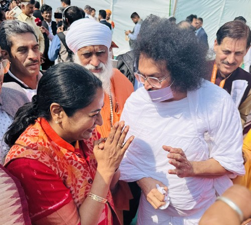 jain acharya lokesh blesses rekha gupta