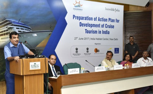 nitin gadkari addressing the inaugural session of a workshop