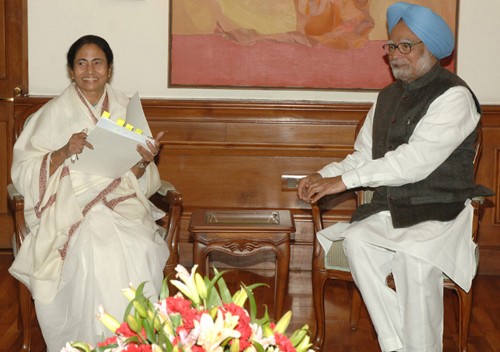 ममता बनर्जी और मनमोहन ‌सिंह/mamata banerjee manmohan singh