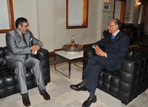 anand sharma with prime minister of mauritius, navinchandra ramgoolam