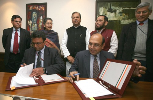 सिनेमा-पर्यटन सहयोग पर हस्ताक्षर /cinema-tourism cooperation signed