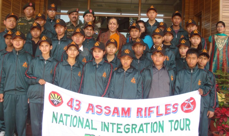 मणिपुर के छात्रों का समूह/group of students from manipur